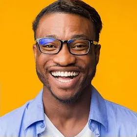émotion: homme content